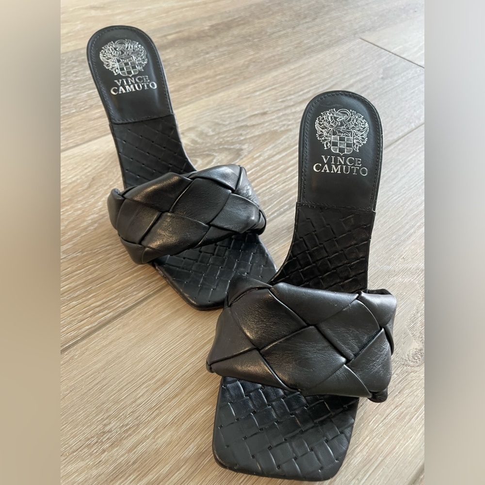 Vince Camuto Brelanie sandal - slides with heel. Never Worn! Size 7.5 black
